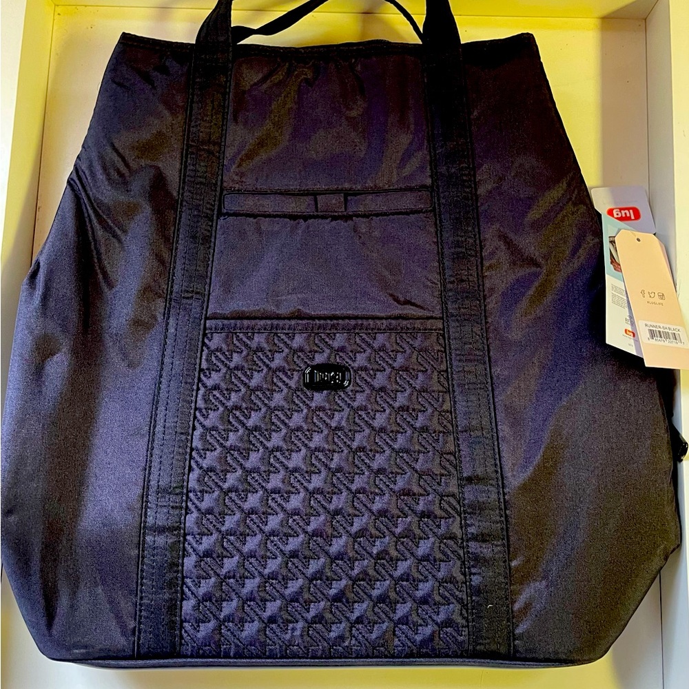 Retired Runner in Shimmer Black. NWT